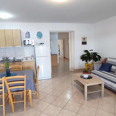 Apartman In Mit Schoener Terrasse