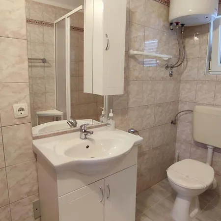 In Mit Schoener Terrasse Apartman Crikvenica