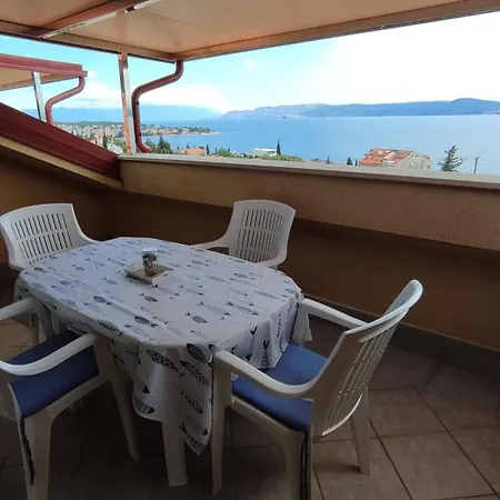 In Mit Schoener Terrasse Apartman Crikvenica