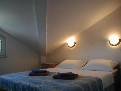 Apartman In Mit Schoener Terrasse Crikvenica